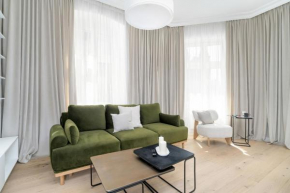 Stylish One-Bedroom Apartment in Poznań by Noclegi Renters